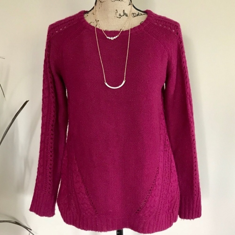 •The Limited• chunky knit eyelet sweater